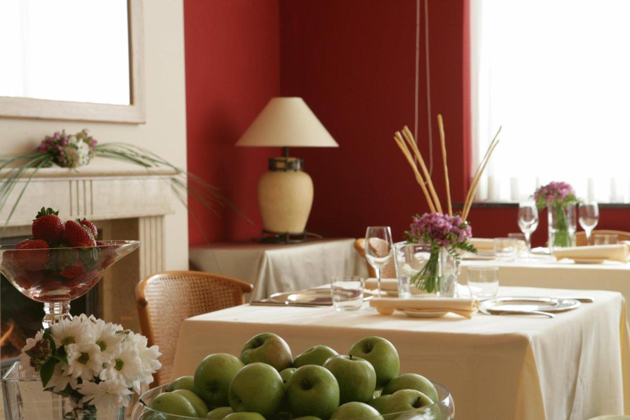Cristina Park Hotel Montesarchio ภายนอก รูปภาพ